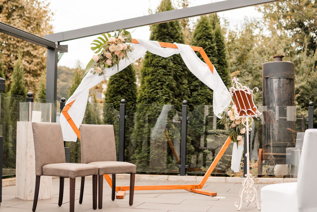 federleicht HOCHZEITEN exklusive Hochzeitsplanung blush wedding